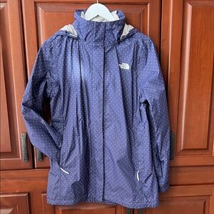 The North Face Women's Navy and White Polka Dot wind/rain Repellent Jacket